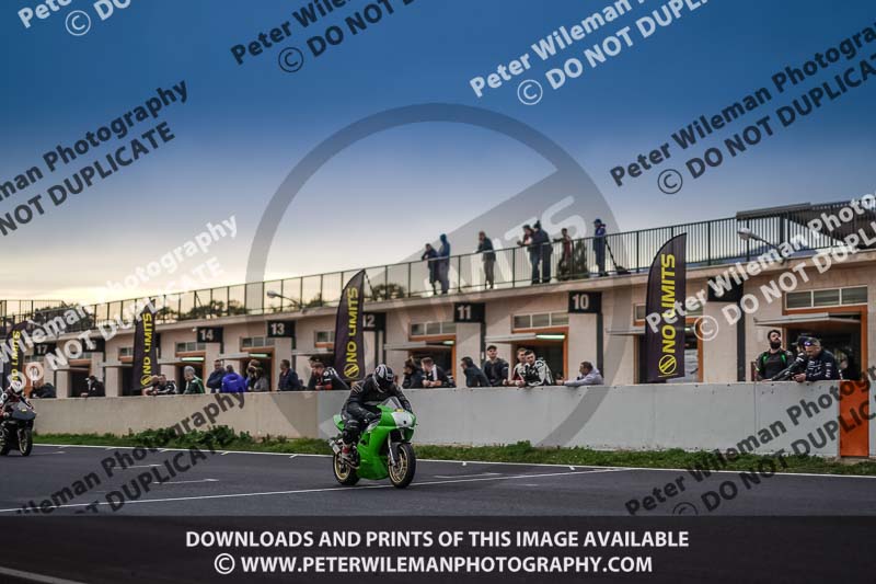 cadwell no limits trackday;cadwell park;cadwell park photographs;cadwell trackday photographs;enduro digital images;event digital images;eventdigitalimages;no limits trackdays;peter wileman photography;racing digital images;trackday digital images;trackday photos